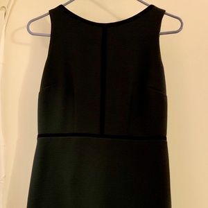 Sleeveless Forest Green Shift Dress